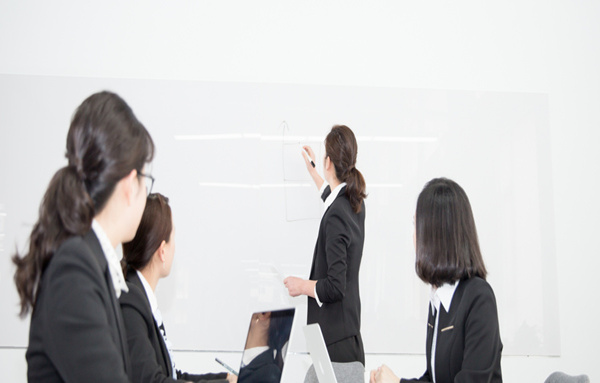 如何實(shí)現(xiàn)高效的會(huì)議？