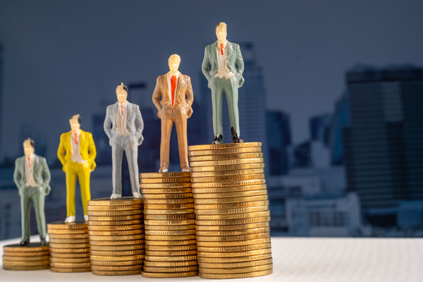 集團(tuán)財(cái)務(wù)整合優(yōu)化：降低成本，提高資金使用效率