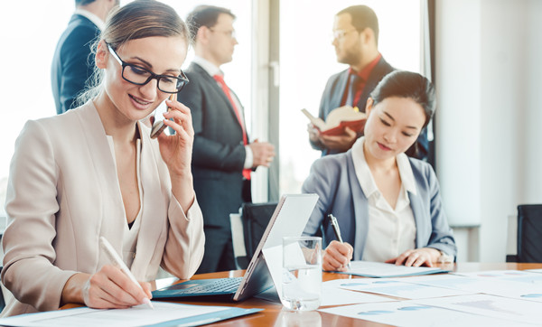 薪酬體系設(shè)計(jì)：構(gòu)建公平、激勵(lì)性的薪酬體系