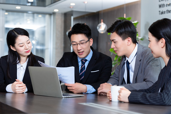 如何加強集團內(nèi)部信息溝通促進團隊協(xié)作？