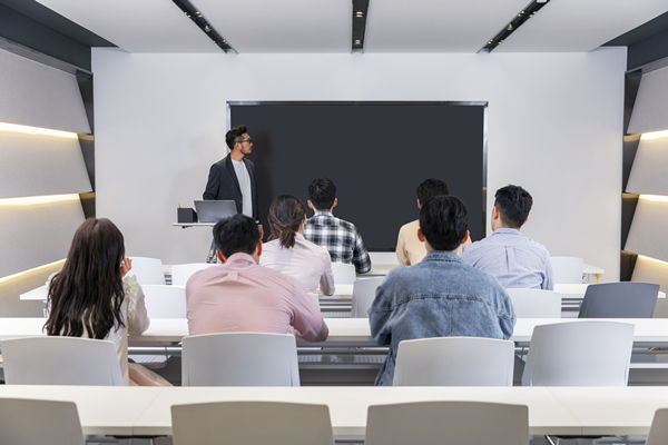 戰(zhàn)略落地：將宏偉戰(zhàn)略轉化為現(xiàn)實成果