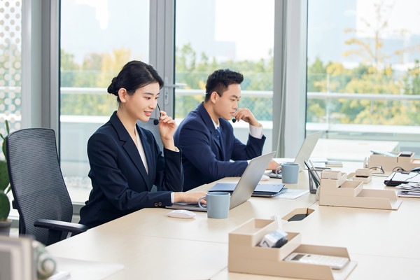 客戶關(guān)系管理：建立長(zhǎng)期、穩(wěn)定的客戶關(guān)系