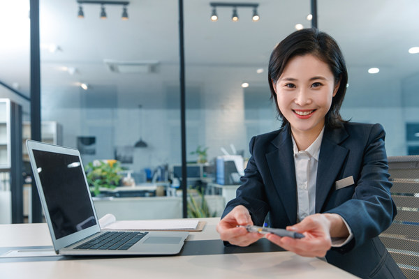 年度客戶(hù)滿(mǎn)意度提升計(jì)劃：用戶(hù)至上，服務(wù)領(lǐng)先