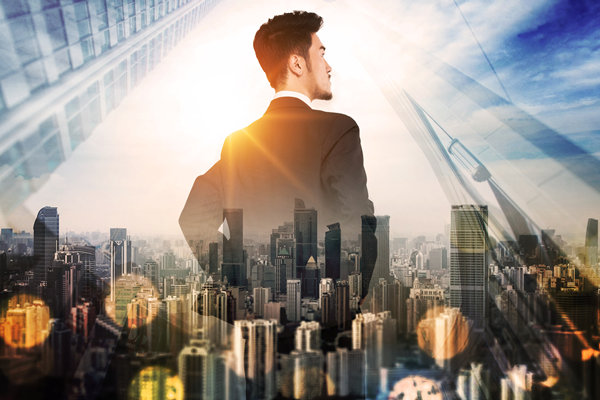 轉(zhuǎn)變戰(zhàn)略思維，適應(yīng)市場變化，推動企業(yè)發(fā)展