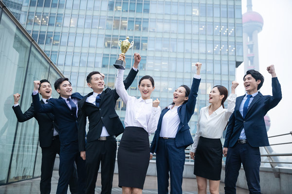 協(xié)同共進(jìn)，效能倍增：打造卓越團(tuán)隊(duì)，推動(dòng)組織發(fā)展