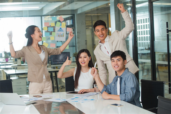 創(chuàng)新驅(qū)動(dòng)的績效管理：鼓勵(lì)創(chuàng)新，推動(dòng)業(yè)務(wù)發(fā)展