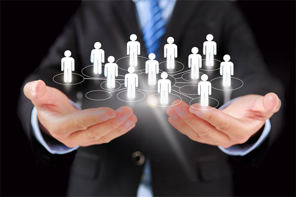 緊扣市場需求，調(diào)整年度經(jīng)營計劃，增強企業(yè)競爭力