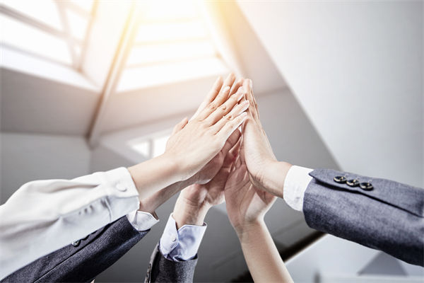 深化企業(yè)管理協(xié)同，強(qiáng)化團(tuán)隊(duì)協(xié)作，共筑企業(yè)輝煌