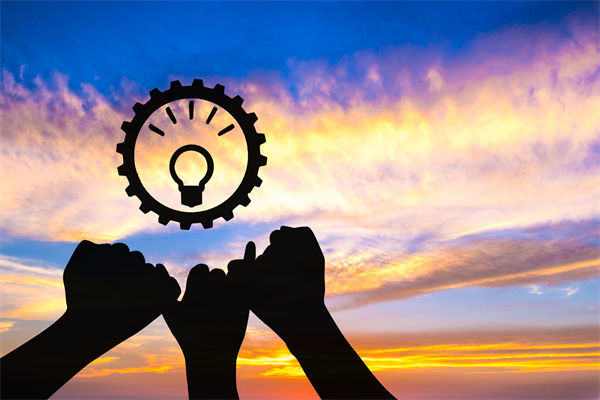 戰(zhàn)略咨詢創(chuàng)新驅(qū)動，激發(fā)企業(yè)活力，鑄就長青基石