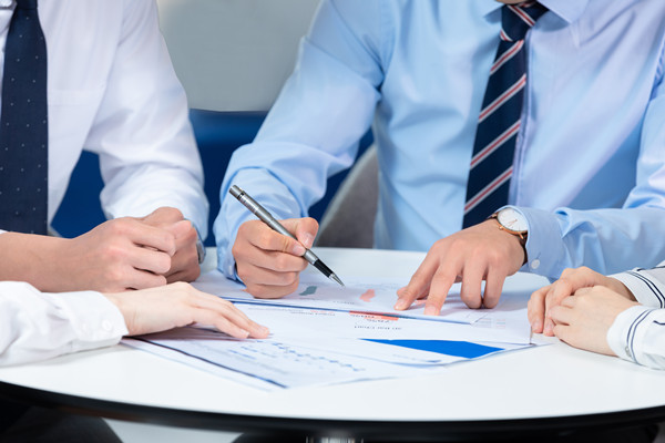 精心謀劃企業(yè)戰(zhàn)略，促進(jìn)企業(yè)核心競(jìng)爭(zhēng)力的提升