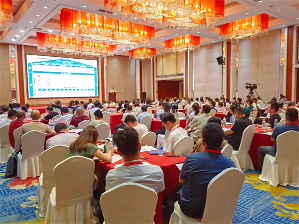 正睿咨詢集團大型公開課《從戰(zhàn)略到執(zhí)行》現場