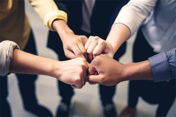 協(xié)同內(nèi)外力量，執(zhí)行經(jīng)營(yíng)計(jì)劃，共創(chuàng)企業(yè)美好明天