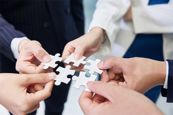 協(xié)同內(nèi)外力量，執(zhí)行經(jīng)營(yíng)計(jì)劃，共創(chuàng)企業(yè)美好明天