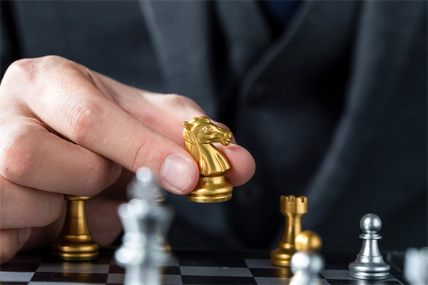 集團(tuán)戰(zhàn)略規(guī)劃和年度經(jīng)營計(jì)劃不匹配怎么辦？