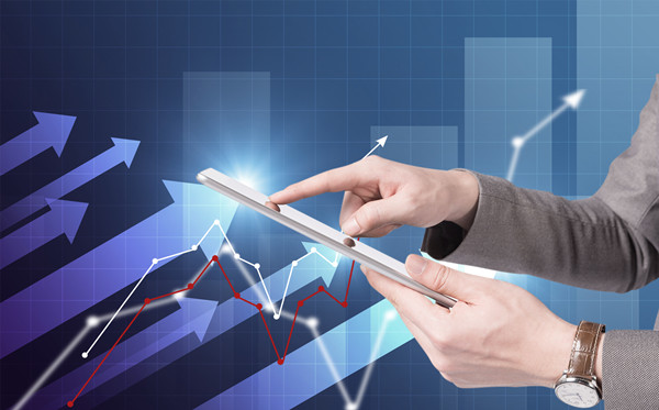 績(jī)效評(píng)估中如何平衡定量與定性指標(biāo)，提升評(píng)價(jià)質(zhì)量？