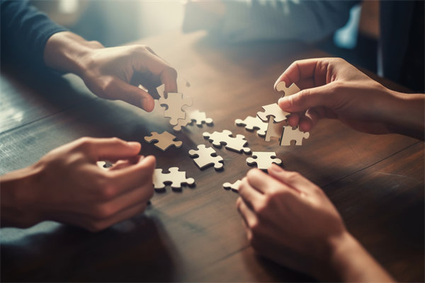 跨國集團(tuán)如何平衡本地化與全球化管控？