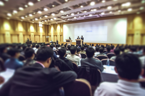 面對人才流失，企業(yè)應(yīng)采取哪些策略留住關(guān)鍵員工？