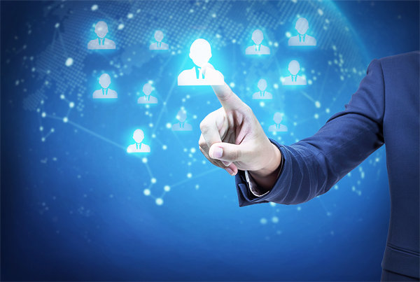 在戰(zhàn)略規(guī)劃實(shí)施中，如何確保資源有效配置與利用？