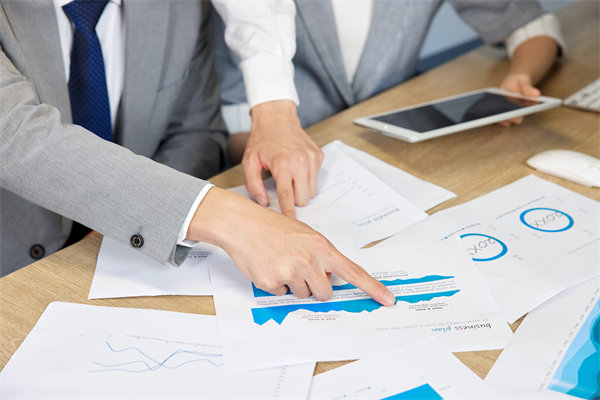 隨著業(yè)務(wù)發(fā)展，如何靈活調(diào)整組織規(guī)模與結(jié)構(gòu)？