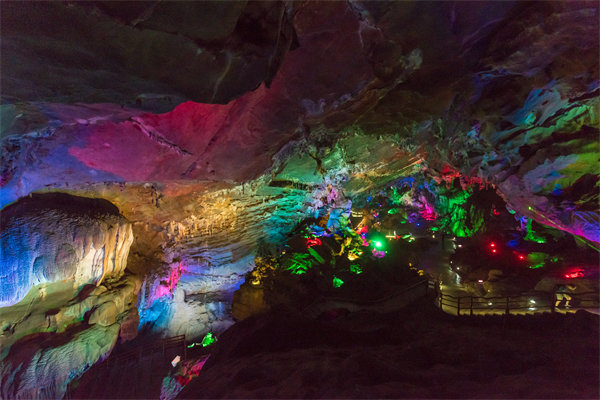 企業(yè)如何選擇適合自己的清遠(yuǎn)管理咨詢公司突破發(fā)展瓶頸？