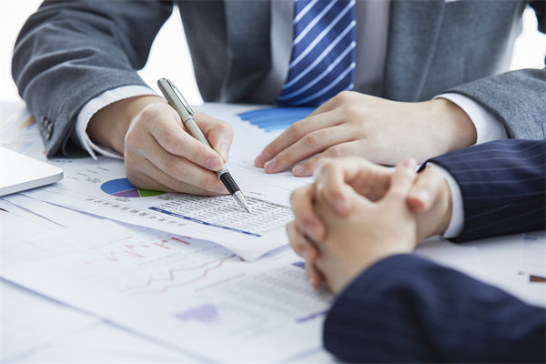 如何平衡個人績效與團隊協(xié)作，構(gòu)建共贏績效文化？