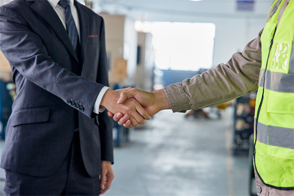 在精益轉(zhuǎn)型過程，如何克服員工抵觸情緒，促進改革？