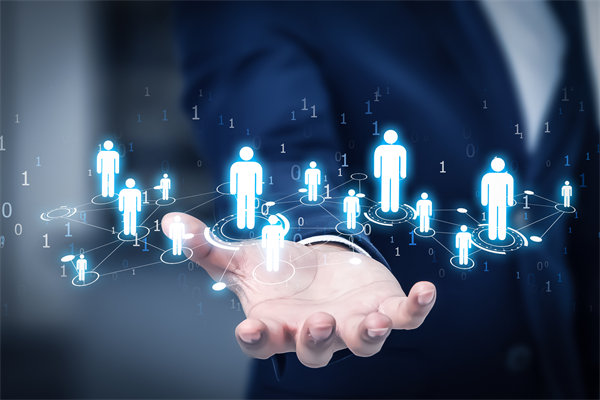 在變革中，如何有效管理組織內(nèi)部的沖突與不確定性？