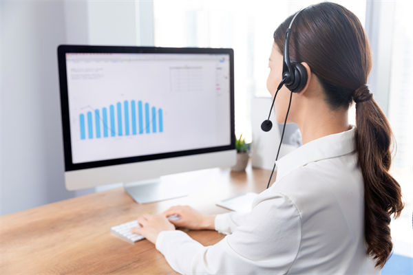 客戶為中心，管理咨詢?nèi)绾沃ζ髽I(yè)優(yōu)化服務(wù)體驗(yàn)？