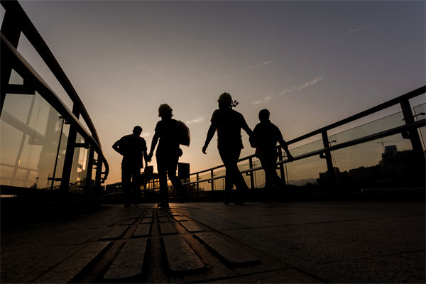 跨部門協(xié)作在精益生產(chǎn)推進(jìn)中的障礙與破解之道是？