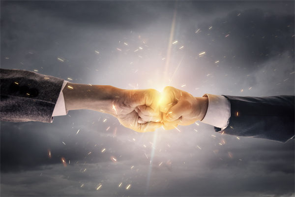 競(jìng)爭(zhēng)對(duì)手策略多變，企業(yè)戰(zhàn)略管理如何調(diào)整以應(yīng)對(duì)挑戰(zhàn)？