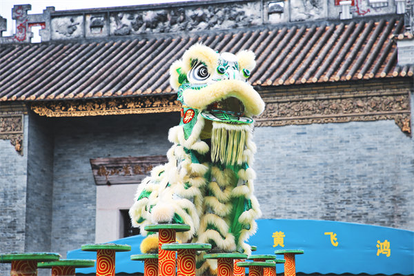 佛山戰(zhàn)略咨詢公司如何優(yōu)化企業(yè)市場競爭策略？