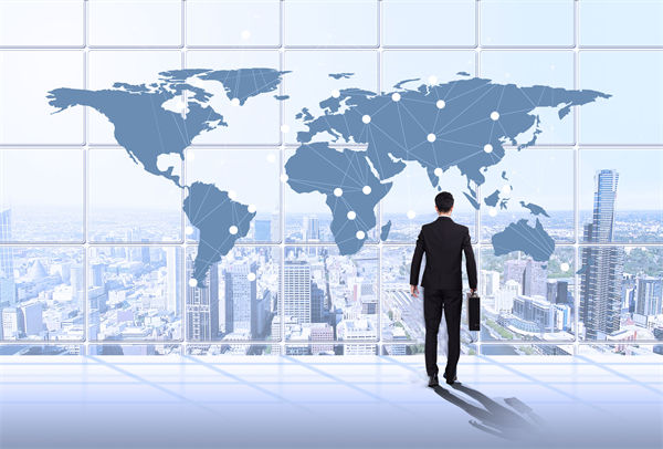 績效咨詢過程中，如何確保咨詢方案的落地實(shí)施？