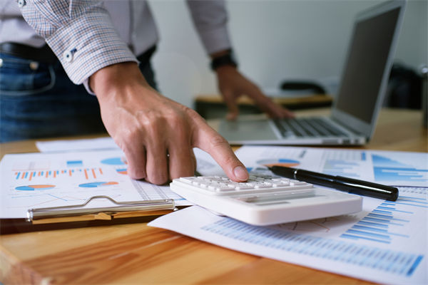 薪酬與績效如何掛鉤，專業(yè)咨詢?nèi)绾沃珳?zhǔn)設(shè)計？