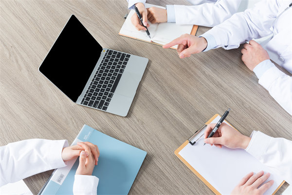 企業(yè)應(yīng)如何構(gòu)建完善的預(yù)算管理體系以提升效益？