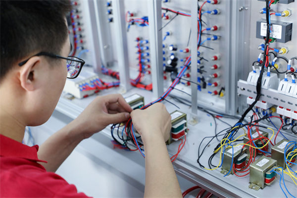 哪些行業(yè)人才火爆就業(yè)市場(chǎng)？人力資源管理有何啟發(fā)？