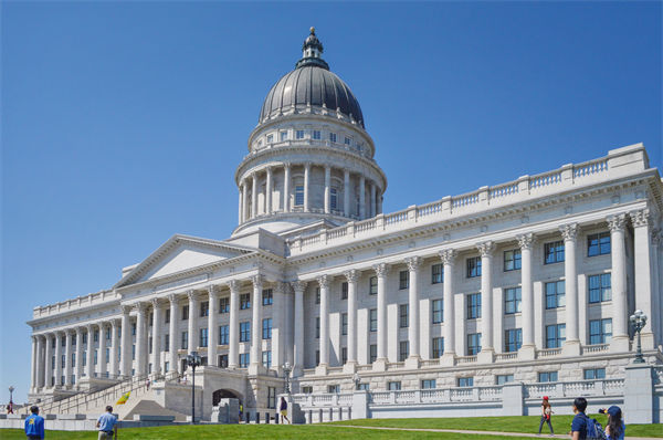 特朗普：不會(huì)暫停關(guān)稅政策，對(duì)民企供應(yīng)鏈的影響有？