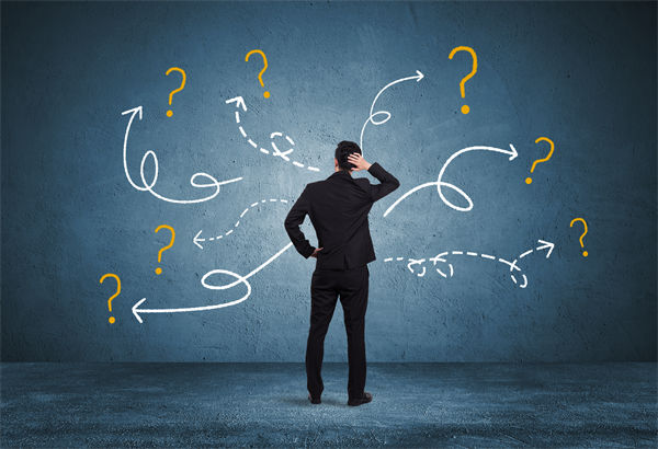 29歲男演員退圈回老家趕集擺攤，人力資源怎么看？