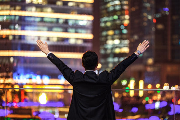 行業(yè)薪酬競(jìng)爭(zhēng)激烈，企業(yè)怎樣優(yōu)化薪酬吸引頂尖人才？