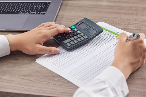 加班成風留不住人，企業(yè)關懷和工時安排是否合理？