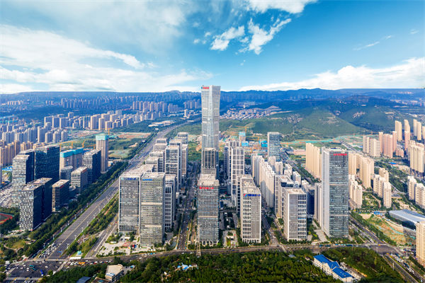 企業(yè)管理難題頻出，濟南管理咨詢?nèi)绾尉珳势凭帜鎰菰鲩L？