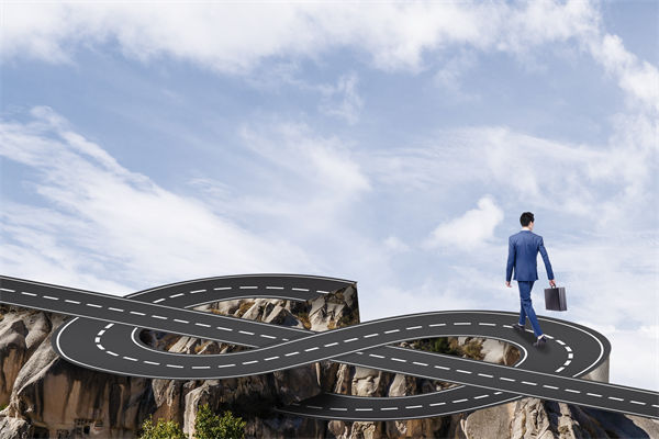 市場(chǎng)突變，現(xiàn)有戰(zhàn)略失效，怎么調(diào)整戰(zhàn)略規(guī)劃才能破局？