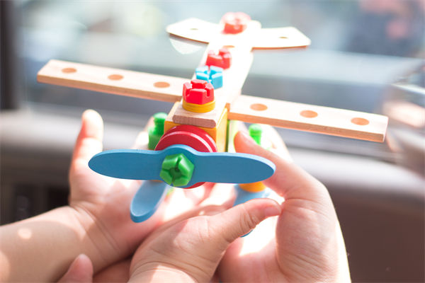 這些玩具可能正在悄悄傷害孩子，對(duì)關(guān)聯(lián)品牌的啟示