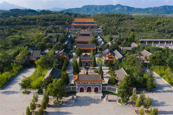 企業(yè)計(jì)劃年年空轉(zhuǎn)？煙臺(tái)年度經(jīng)營(yíng)咨詢(xún)?nèi)绾巫屇繕?biāo)從模糊變可落地？