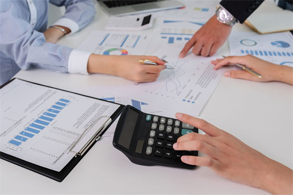 文化口號(hào)貼滿墻，企業(yè)文化如何真正走進(jìn)員工心里？