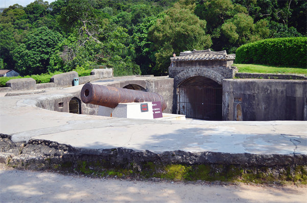 企業(yè)戰(zhàn)略飄在半空落地難，東莞戰(zhàn)略咨詢(xún)公司能釘牢嗎？